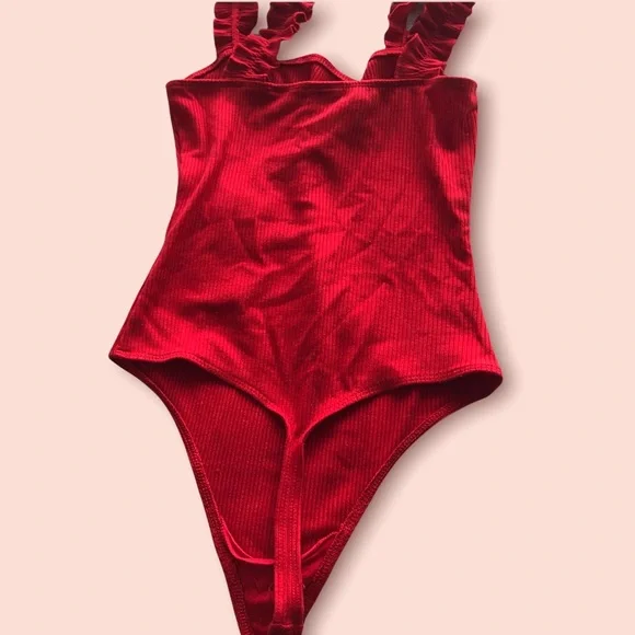 SUNDAY BEST | Ribbed Bodysuit - Picture 2 of 9